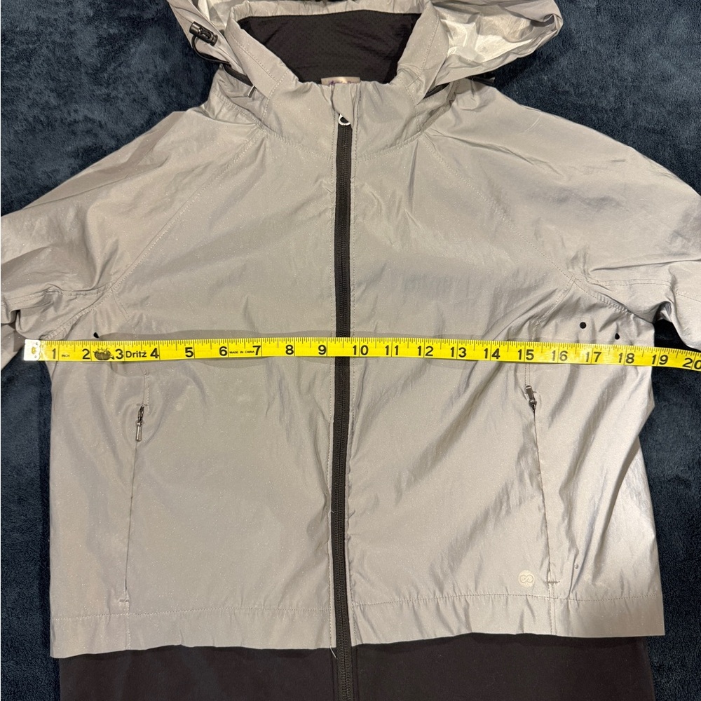 Women’s Silver Reflective Running Jacket - image 8